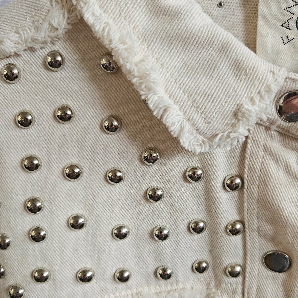 Woman's jacket - Picture 3 of 3